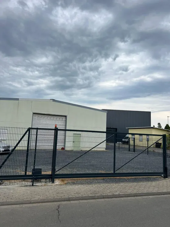 Industriezaun in Bielefeld - fachgerechte Ausführung vor Ort